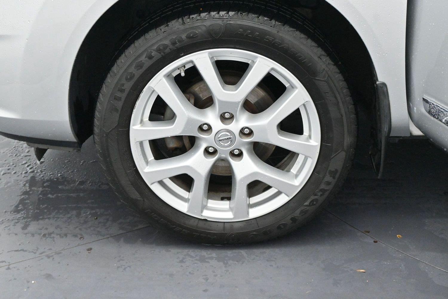 Used 2013 Brilliant Silver Nissan SL image 36