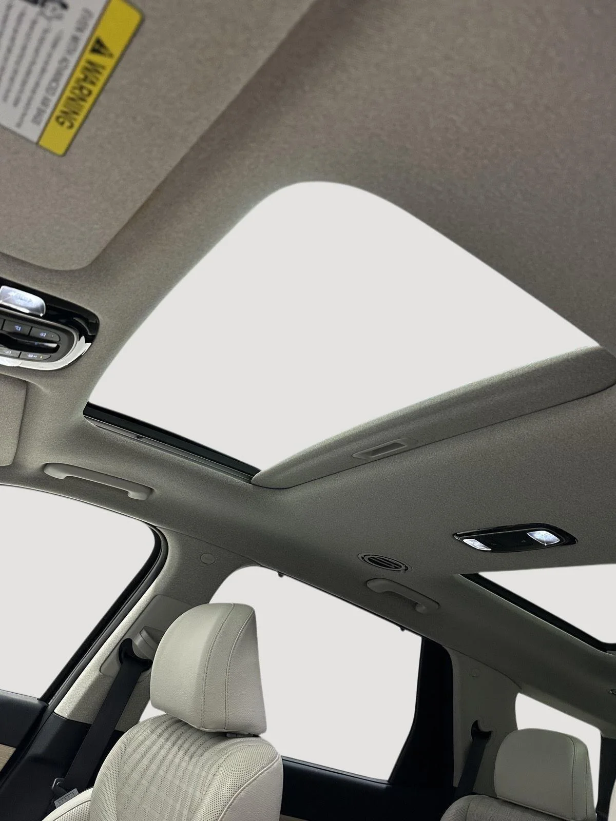 Used 2023  Hyundai Limited image 20