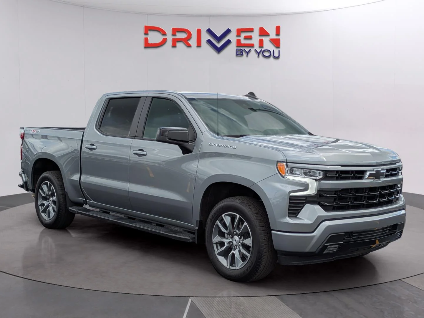 Used 2025 Sterling Gray Metallic Chevrolet RST image 7
