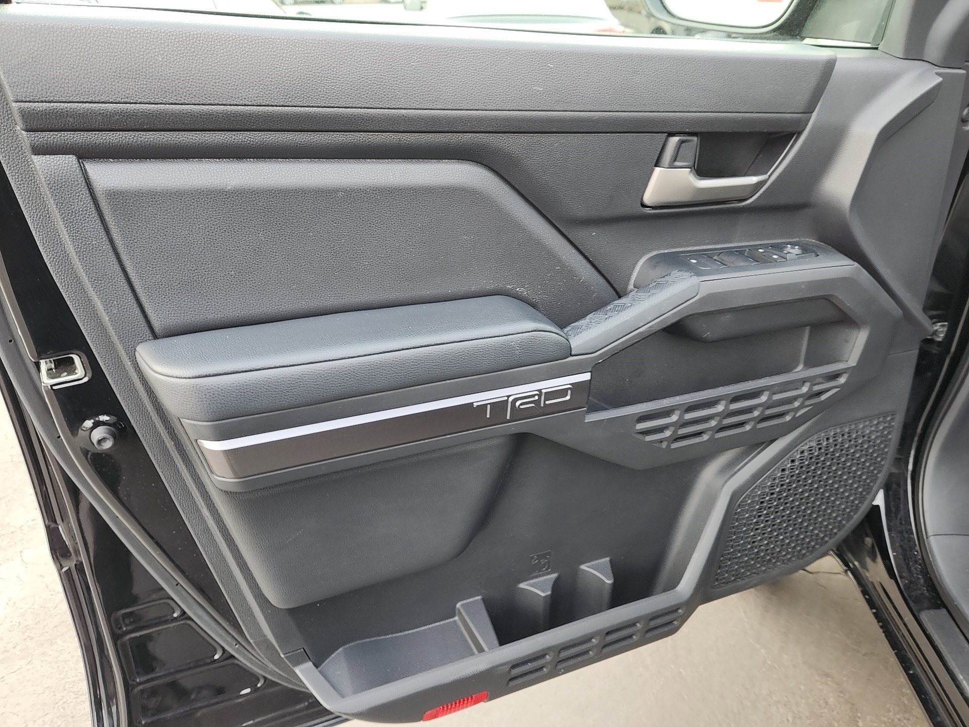 2024 Toyota Tacoma TRD Off Road - Photo 10