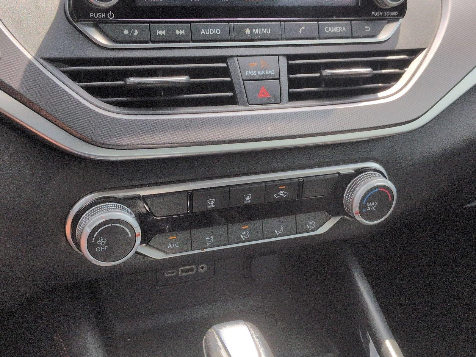 Used 2024 Super Black Nissan 2.5 SR image 27