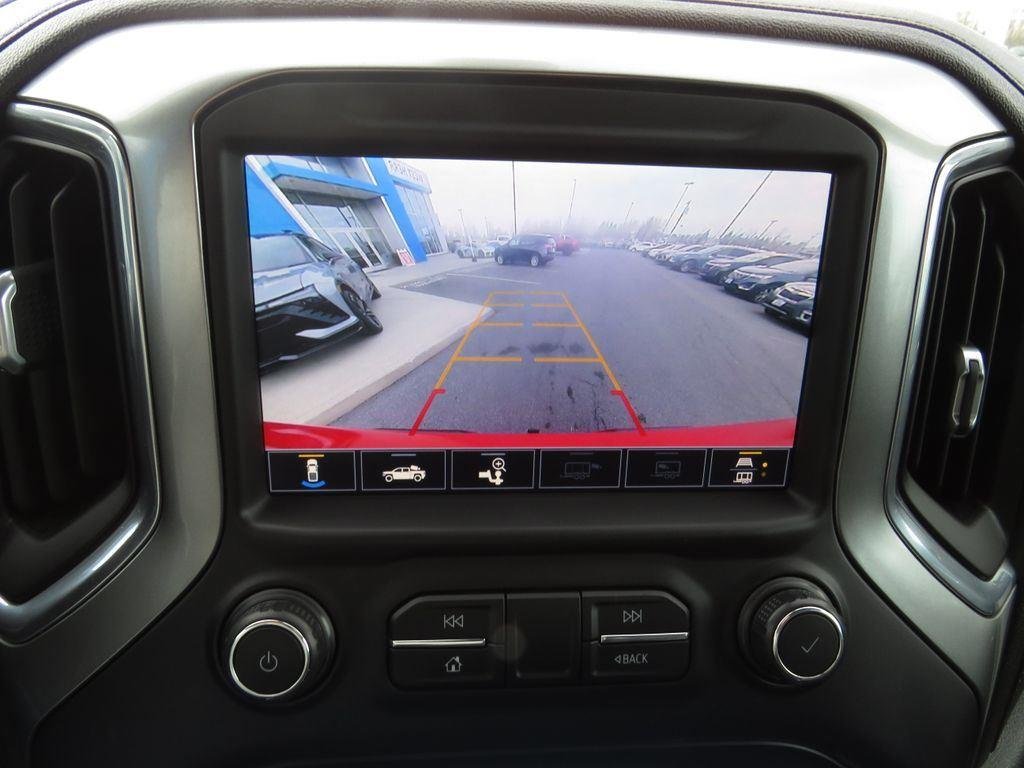 Used 2021 Red Chevrolet RST image 29