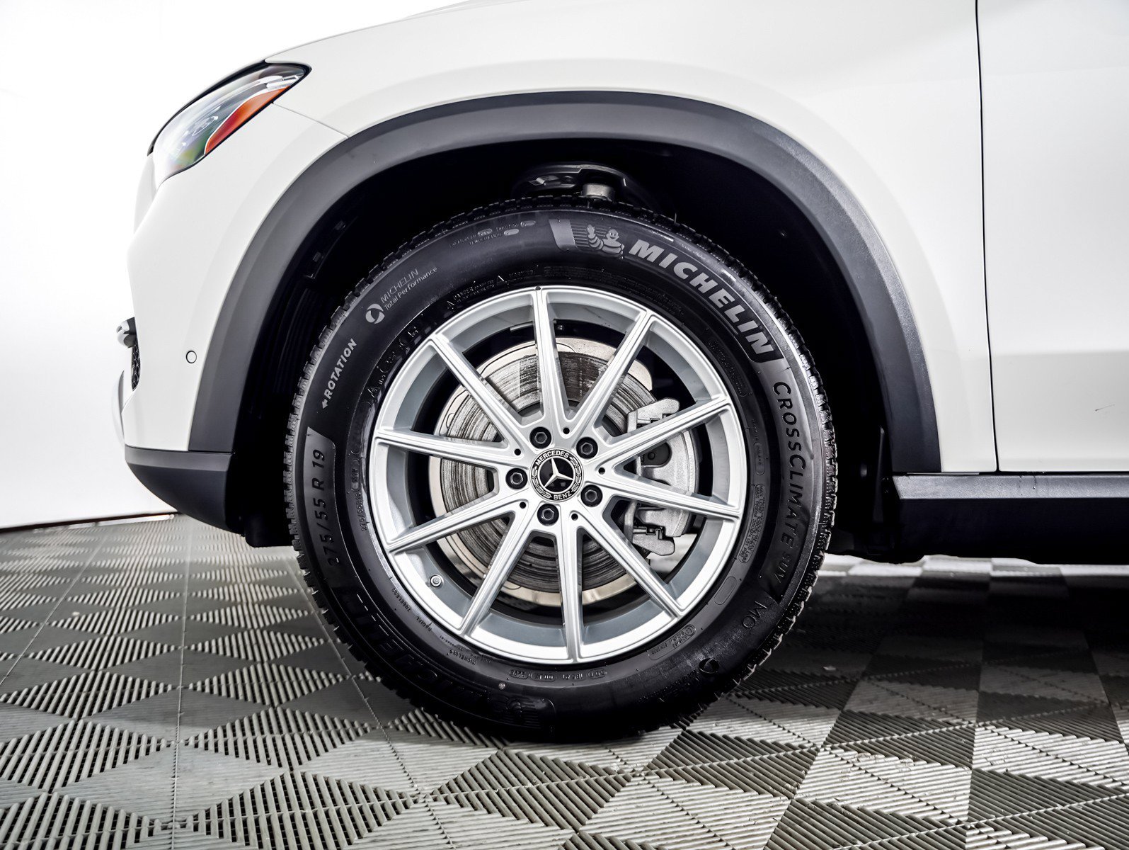 New 2026 Polar White Mercedes-Benz GLE 350 image 6