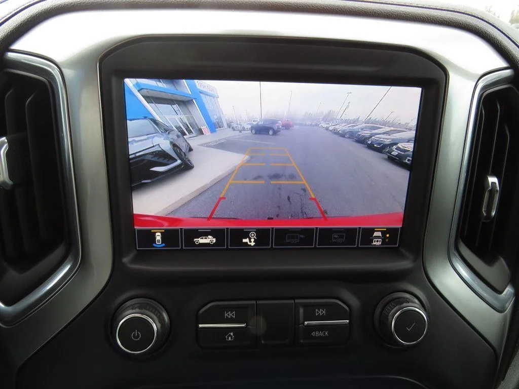Used 2021 Red Chevrolet RST image 29