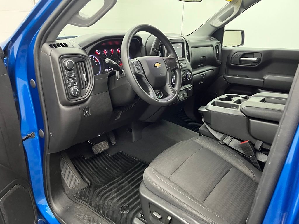 Used 2022 Glacier Blue Metallic Chevrolet Custom image 18