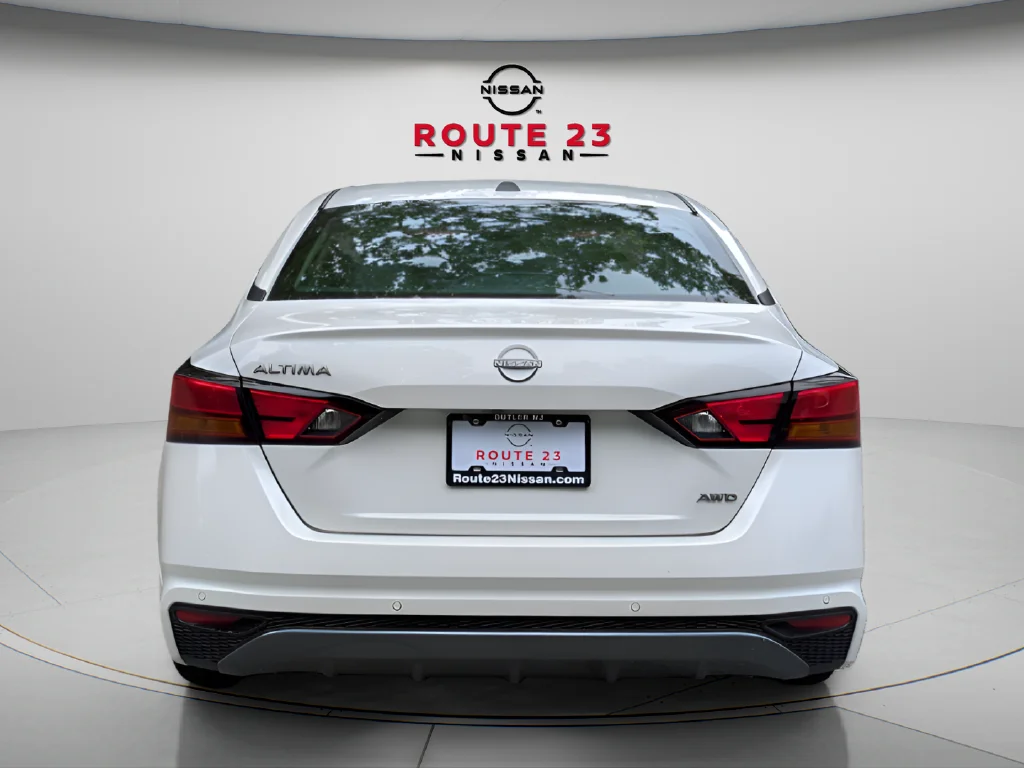 New 2026 White Nissan 2.5 SV image 6