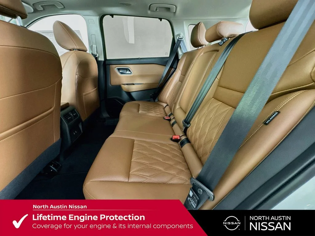 New 2026 White Nissan Platinum image 31