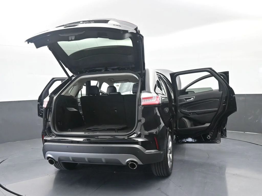 Used 2024 Black Metallic Ford Titanium image 78