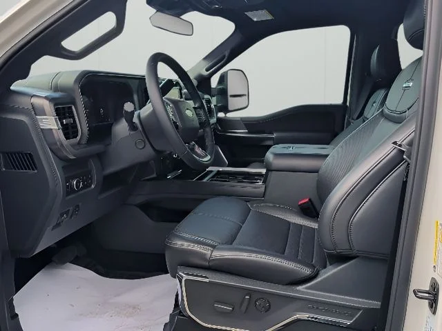 2025 Ford F-250 Super Duty Platinum - Photo 14