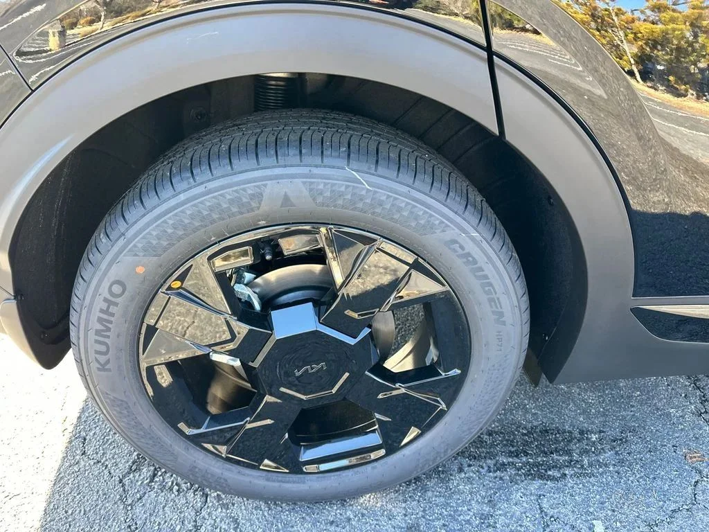 New 2026 Black Kia X-Line image 17