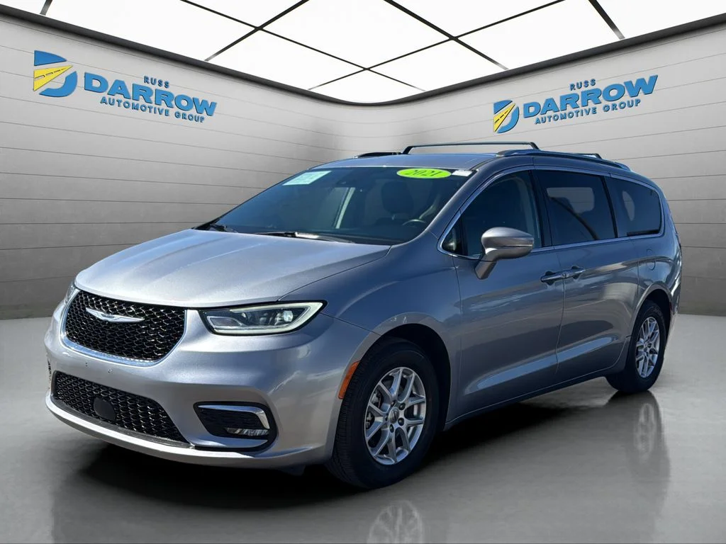2021 Chrysler Pacifica Touring L's photo