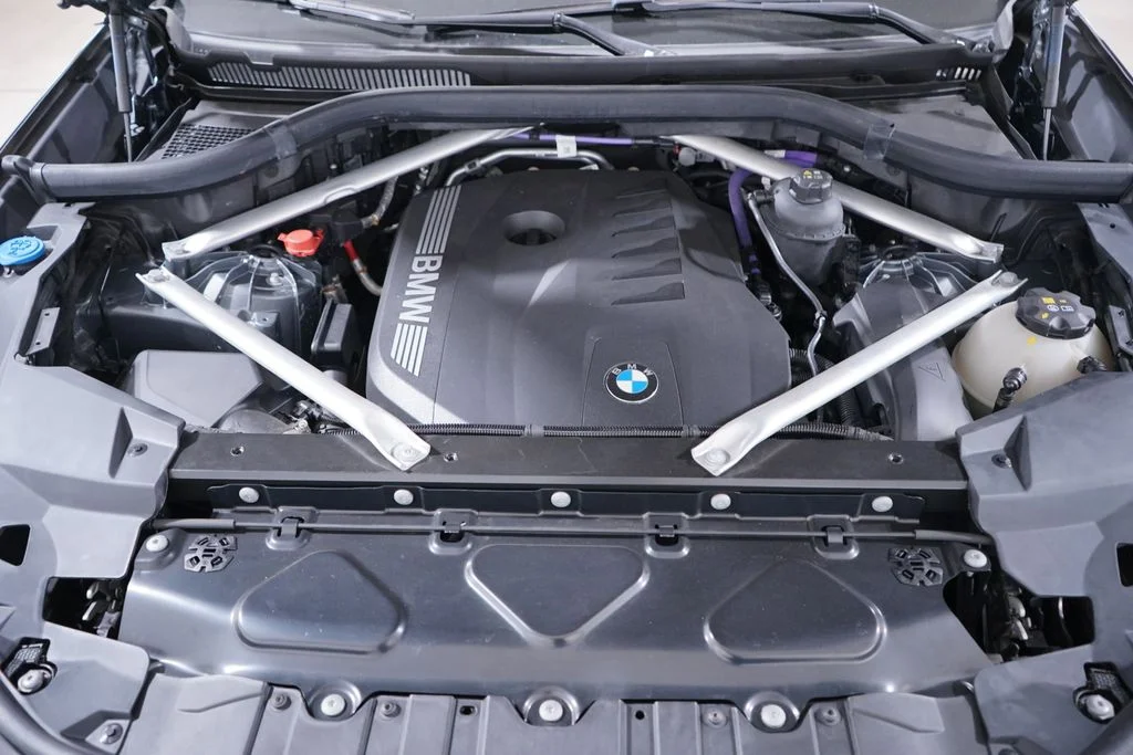 Used 2024 Gray Metallic BMW sDrive40i image 24