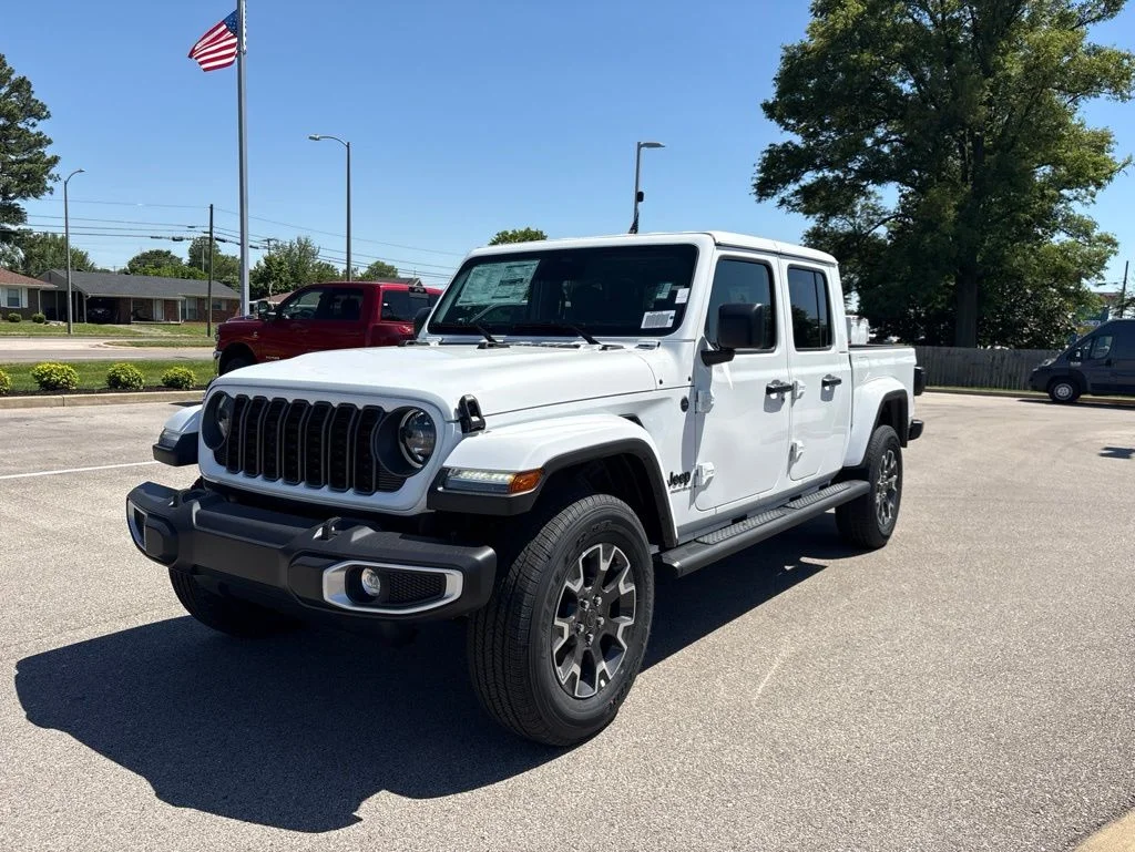 2026 Jeep Gladiator Sahara Auto's photo