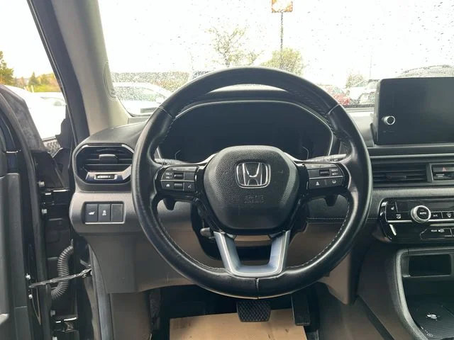 Used 2025 Black Honda Touring image 13