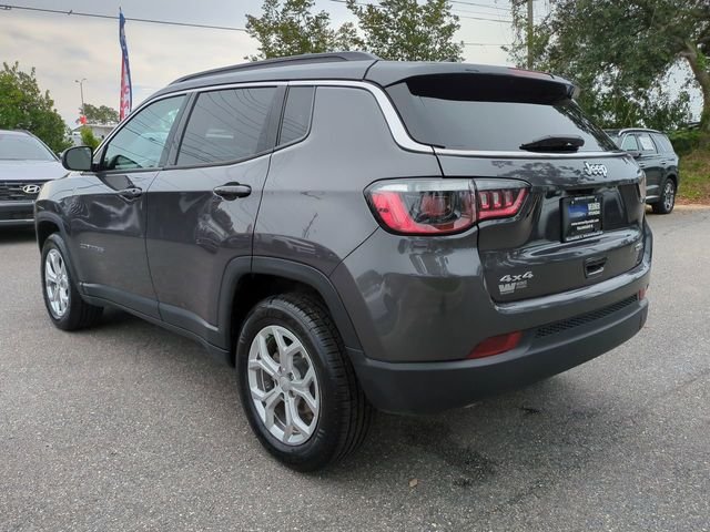 Used 2024 Gray Jeep Latitude image 7