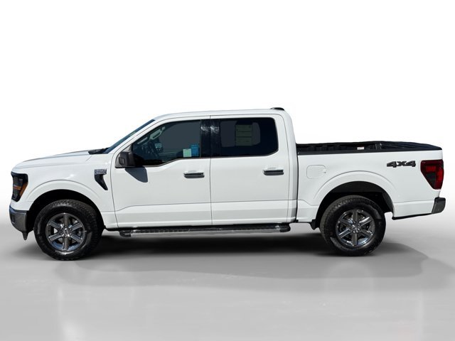 Used 2025 Oxford White Ford XLT image 2