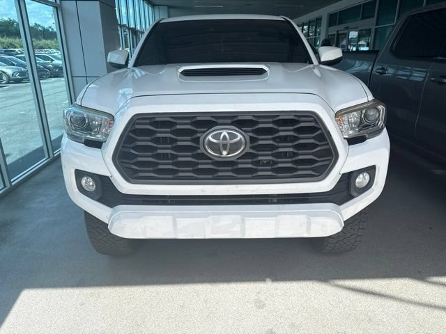 Used 2020 Super White Toyota SR5 image 2