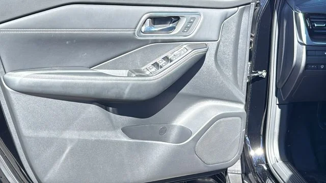 New 2026 Super Black Nissan Platinum image 23