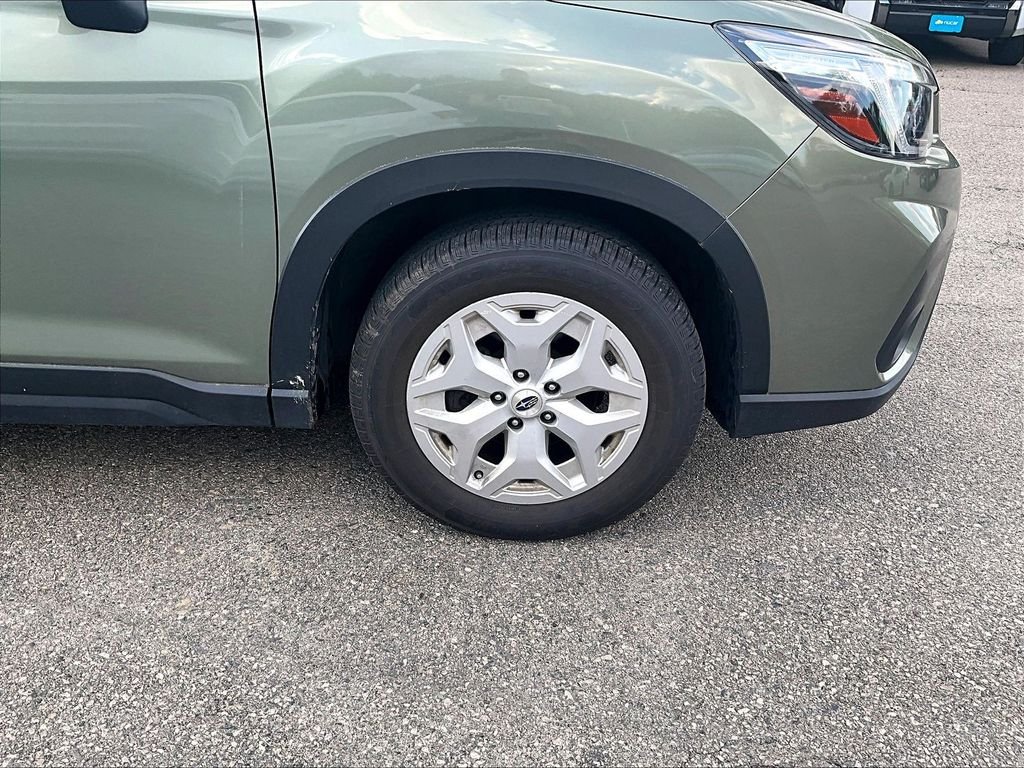 Used 2021 Green Subaru Base image 7