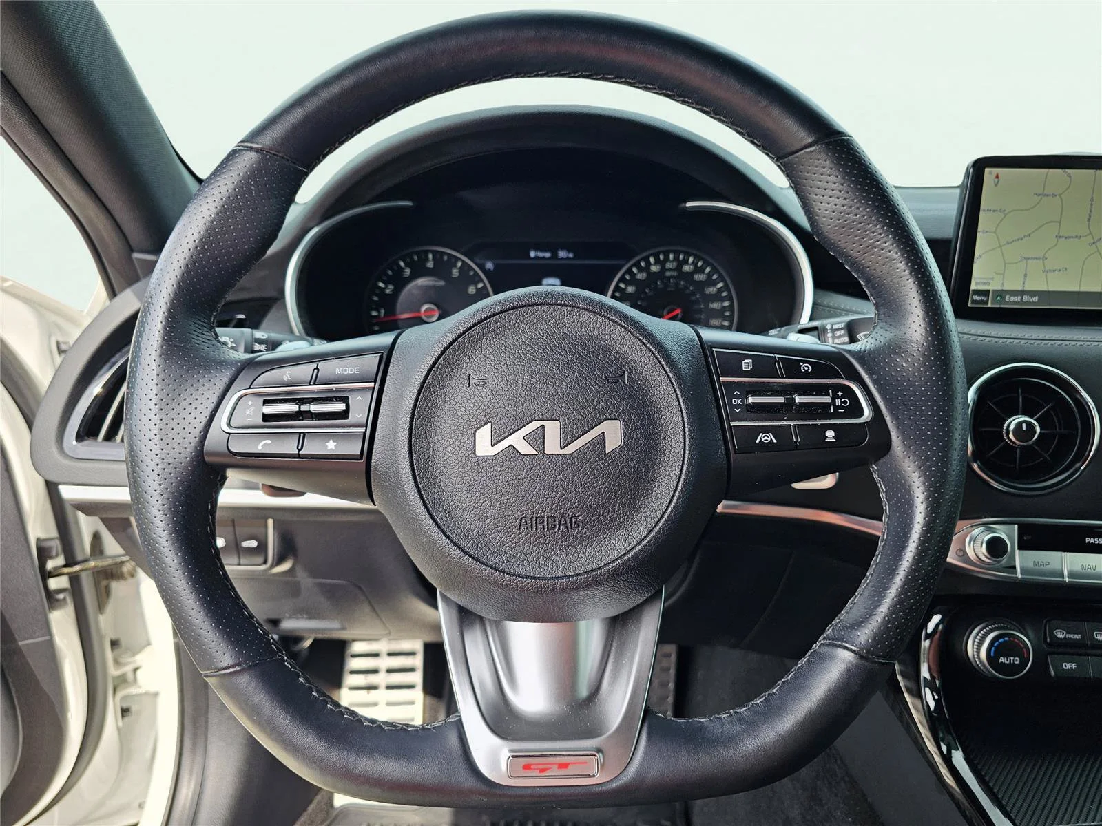Used 2022 Snow White Pearl Kia GT2 image 21