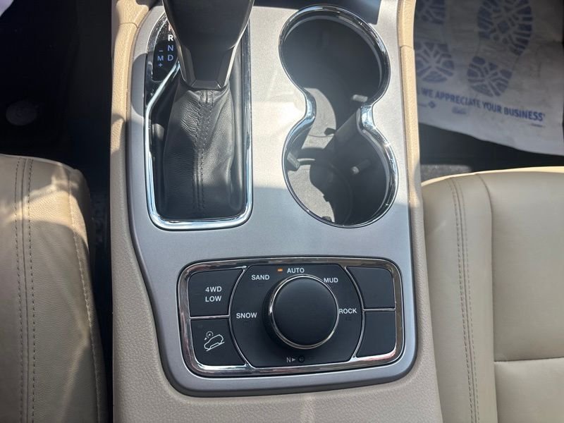 Used 2020 Red Jeep Limited image 41