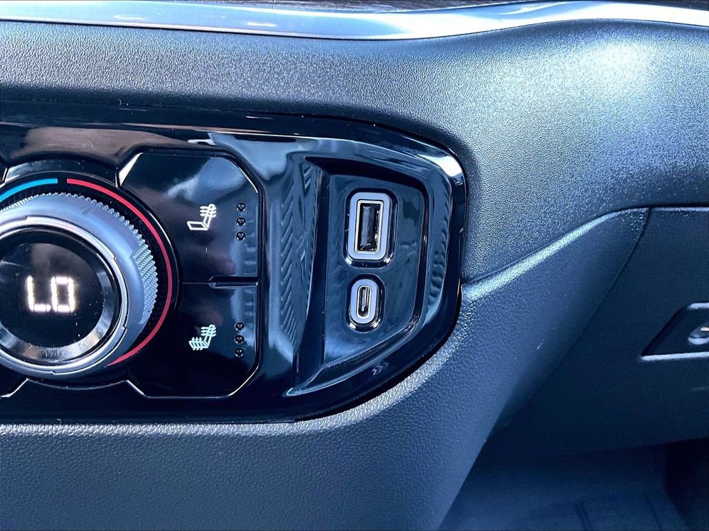 Used 2023 Black Chevrolet RST image 27