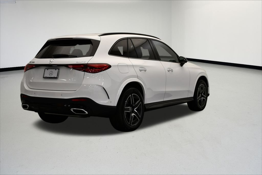 2025 Mercedes-Benz GLC Base - Photo 5