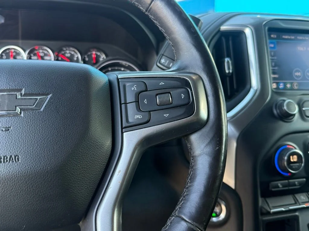 Used 2019 SUMMIT WHITE Chevrolet RST image 17