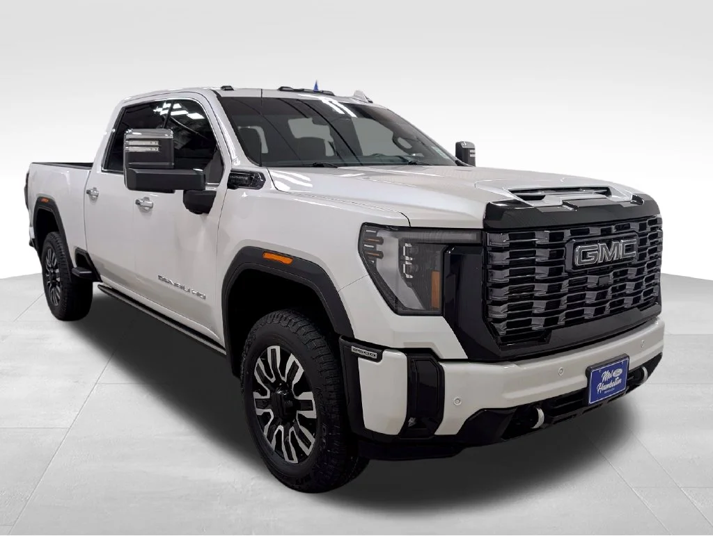Certified Used 2025 White Frost Tri-Coat GMC Denali Ultimate image 22