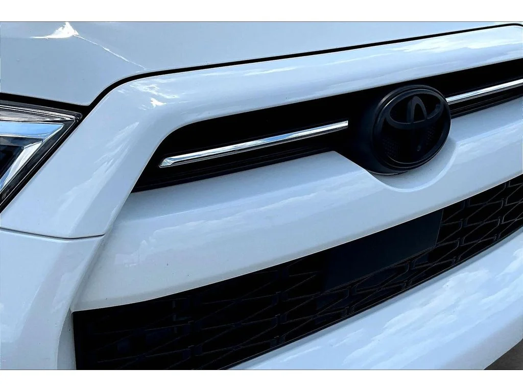 Used 2021  Toyota SR5 Premium image 21