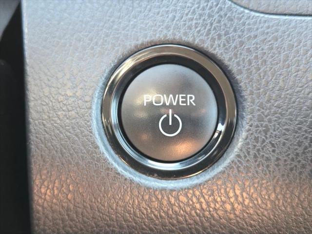 2025 Toyota Camry LE - Photo 31