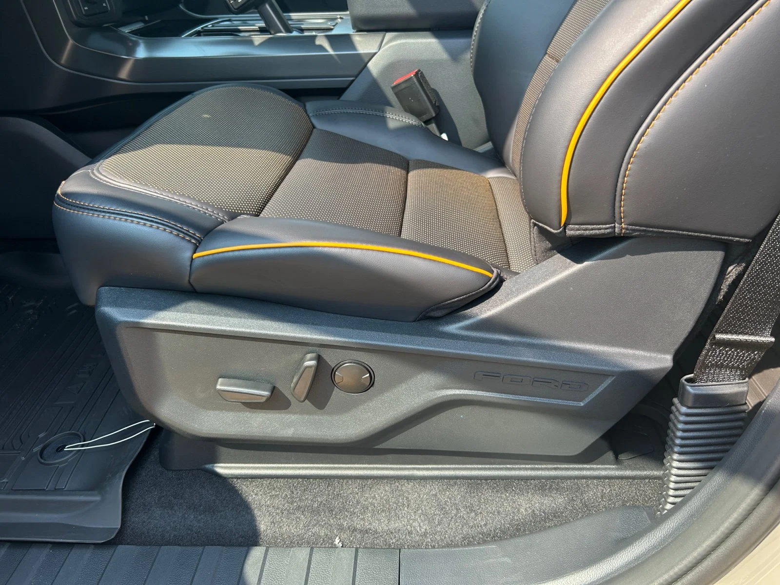 New 2026 Marsh Grey Ford Tremor image 15