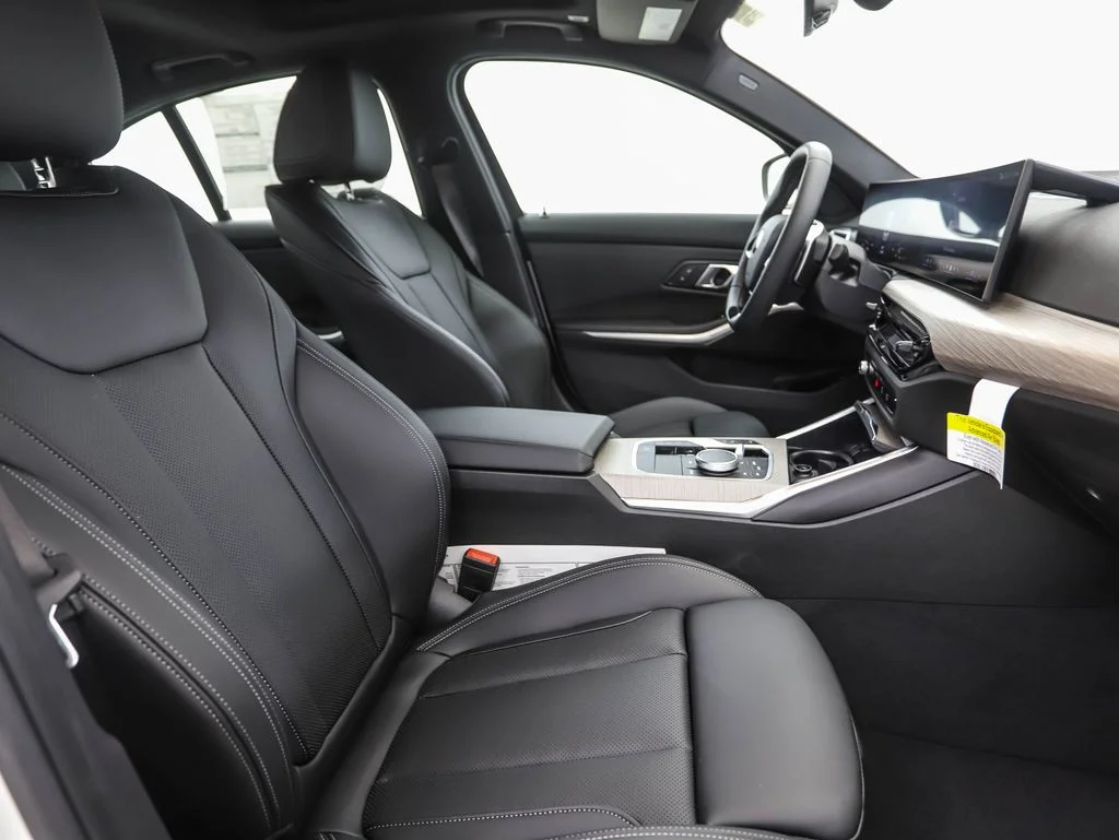 2025 BMW 3 Series 330i - Photo 30