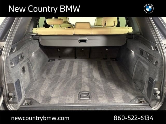 Used 2021 Arctic Grey Metallic BMW xDrive40i image 16