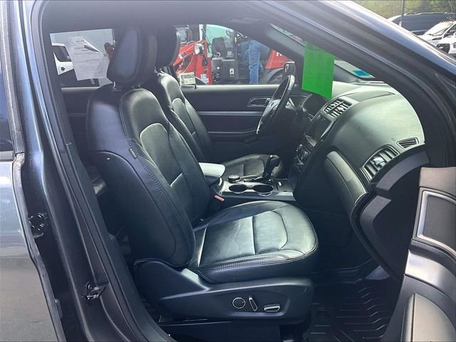 Used 2018 Gray Ford XLT image 7