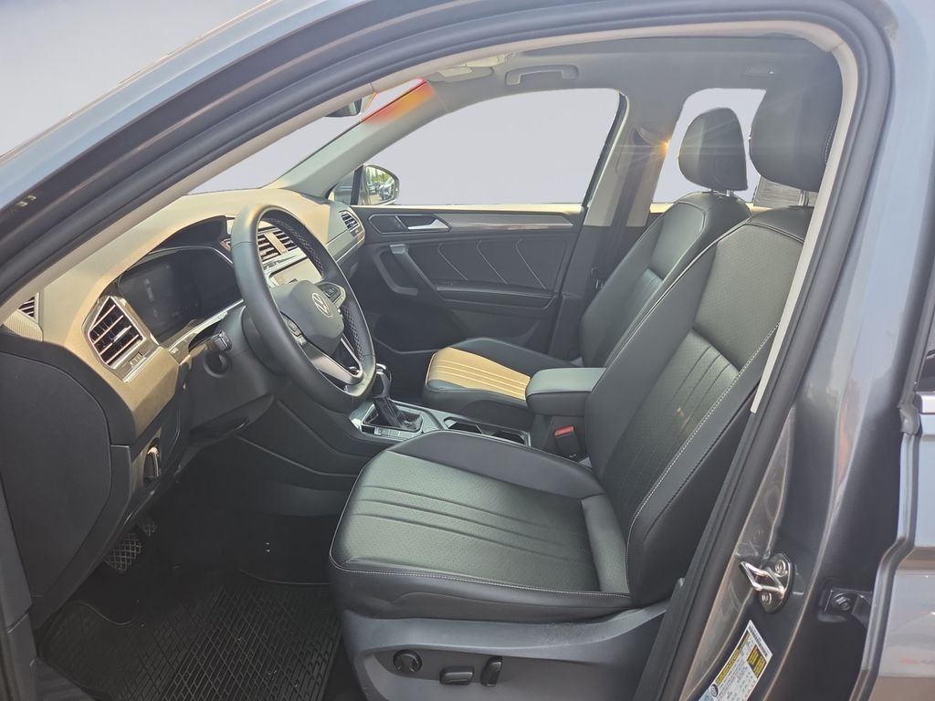 Used 2022 Gray Volkswagen 2.0T SE image 16