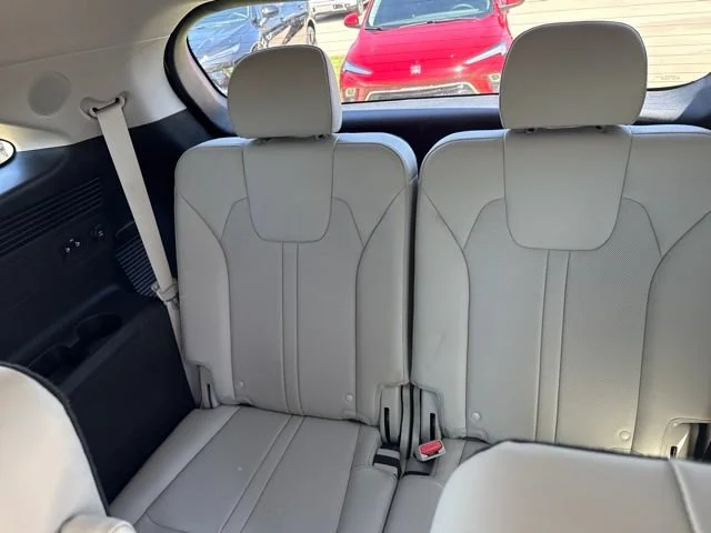 Used 2023 White Kia SX Prestige image 11