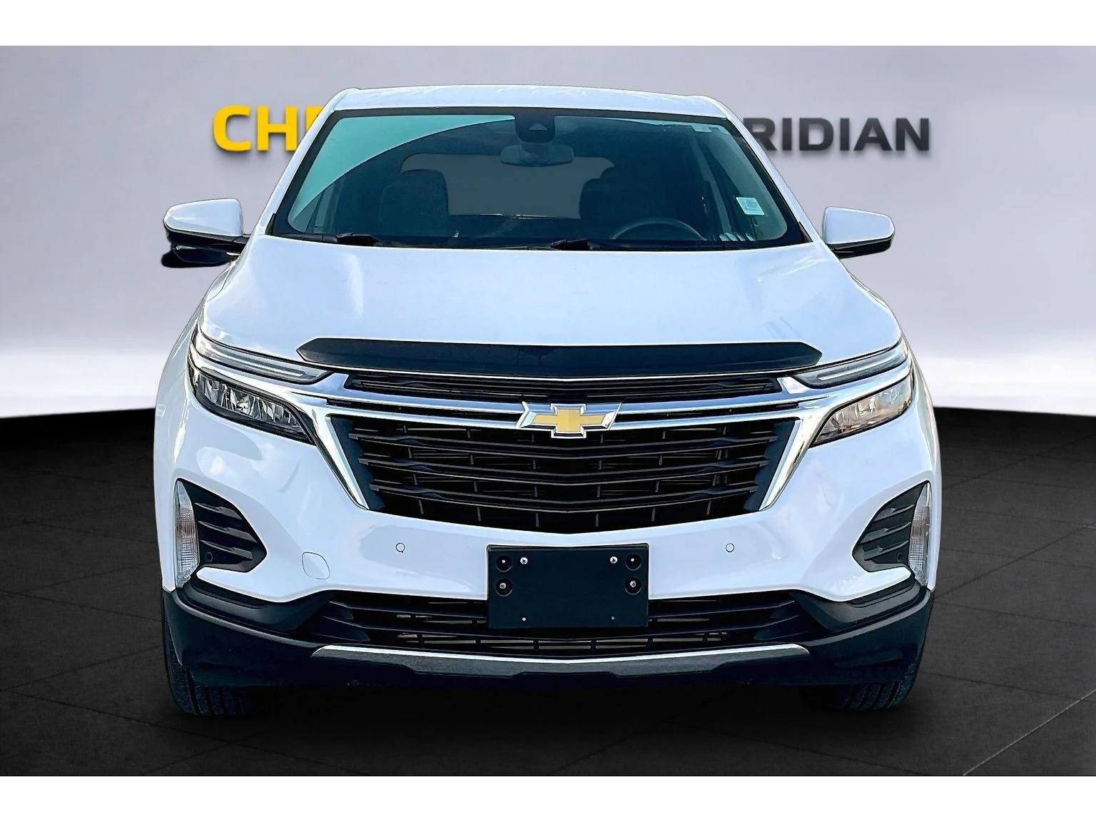 Used 2023 SUMMIT WHITE Chevrolet LT image 3