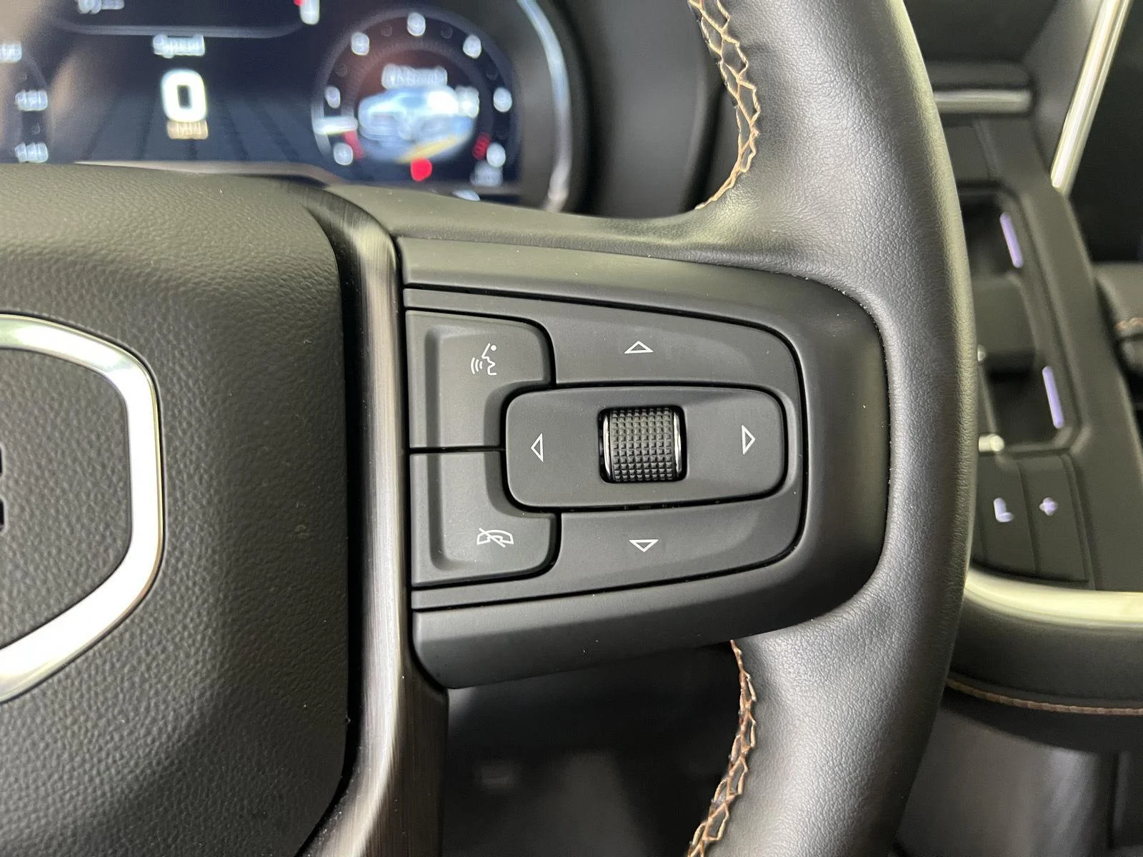 Used 2023 SUMMIT WHITE GMC AT4 image 12