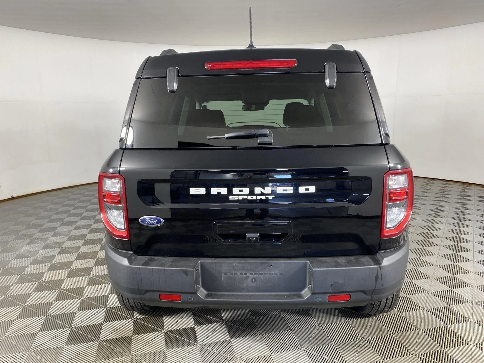 Used 2023 Shadow Black Ford Outer Banks image 9