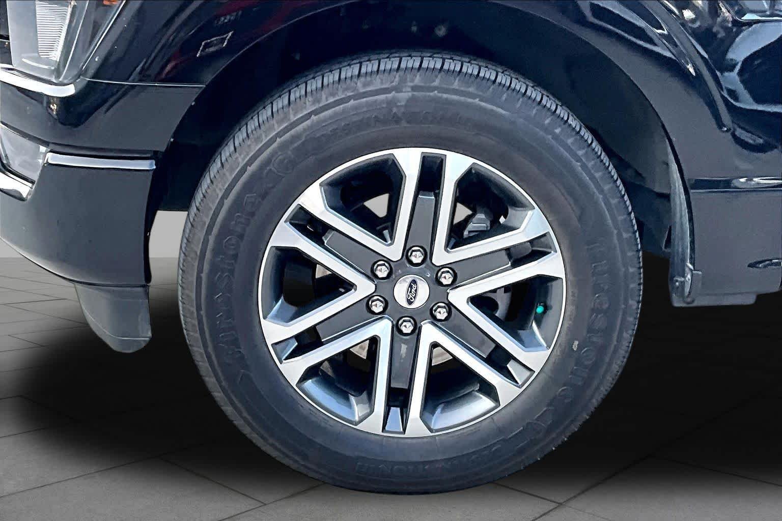 Used 2023 Agate Black Metallic Ford XL image 11