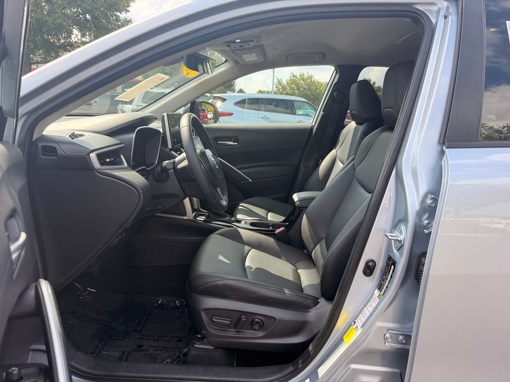Used 2025 Silver Toyota XLE image 23