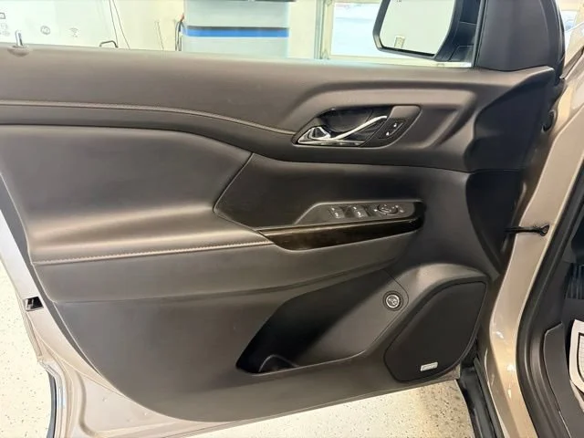 Used 2023 Light Stone Metallic GMC AT4 image 42