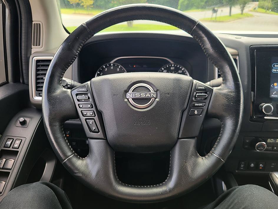 Certified Used 2022 Glacier White Nissan SV image 18