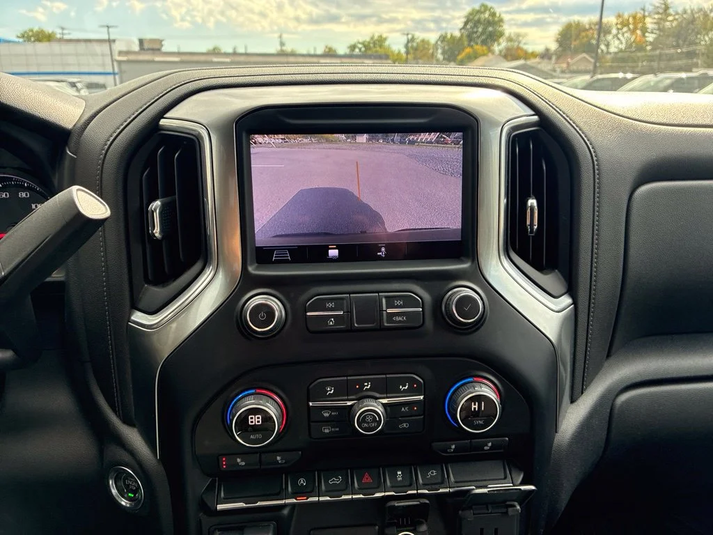 Used 2019 BLACK Chevrolet RST image 22