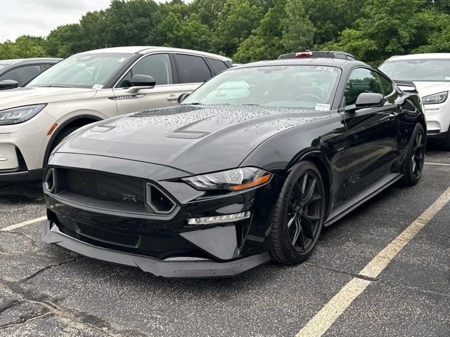 Used 2019 Black Ford GT Premium image 3