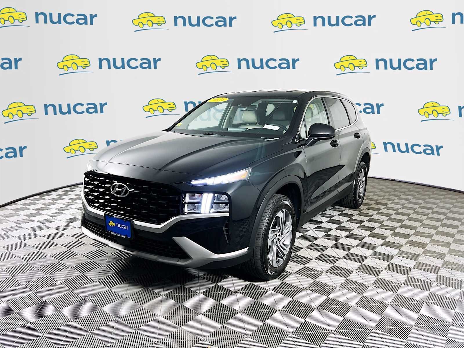 Used 2023 Twilight Black Hyundai SE image 3