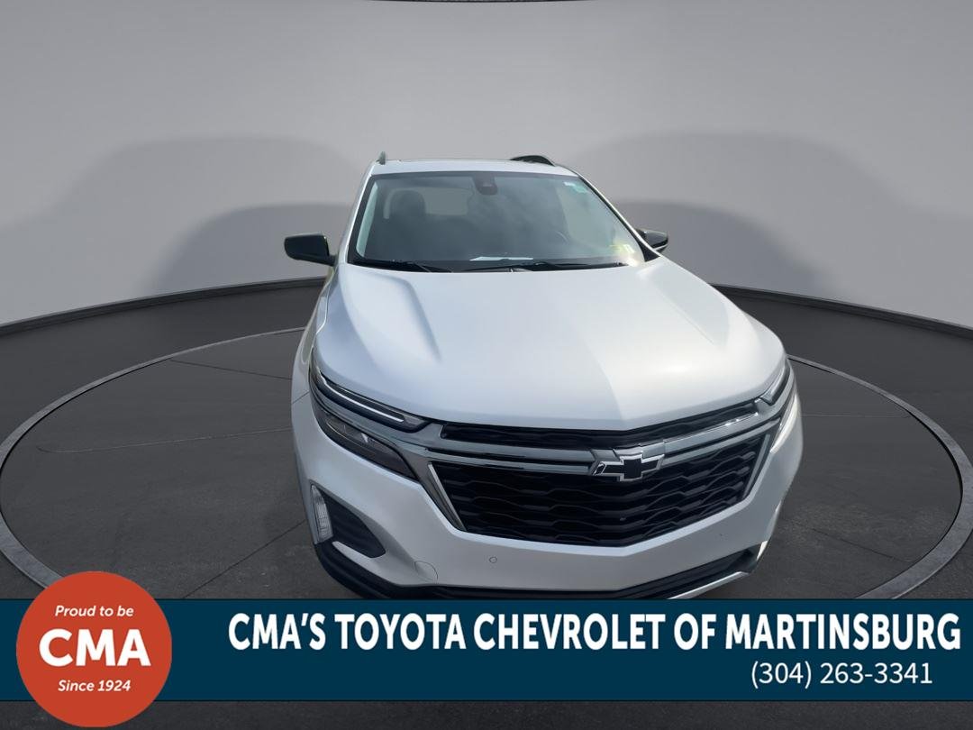 Used 2022 Silver Ice Metallic Chevrolet LT image 3