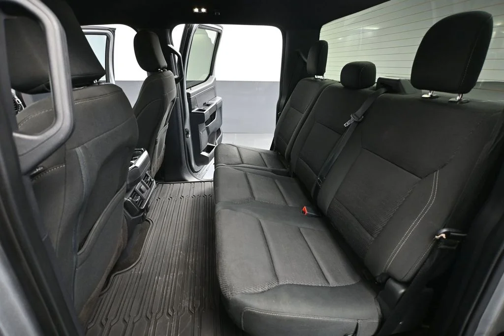 Used 2022 Silver Ford XLT image 31