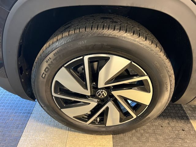 New 2026 Black Volkswagen SEL image 9
